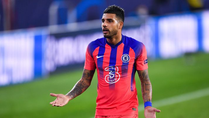 SEVILLE, SPAIN - DECEMBER 02: Emerson of Chelsea FC looks on during the UEFA Champions League Group E stage match between FC Sevilla and Chelsea FC at Estadio Ramon Sanchez Pizjuan on December 02, 2020 in Seville, Spain. (Photo by David Ramos/Getty Images) 