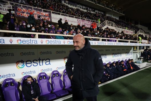 GERMOGLI PH: 15 DICEMBRE 2021 FIRENZE STADIO ARTEMIO FRANCHI PARTITA COPPA ITALIA 2021 2022 FIORENTINA VS BENEVENTO VINCENZO ITALIANO © FOTOCRONACHE GERMOGLI GERMOGLI PH: 15 DICEMBRE 2021 FIRENZE STADIO ARTEMIO FRANCHI PARTITA COPPA ITALIA 2021 2022 FIORENTINA VS BENEVENTO VINCENZO ITALIANO © FOTOCRONACHE GERMOGLI
