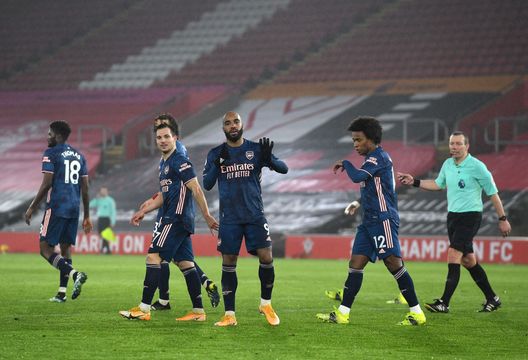 Lacazette (getty images) Lacazette (getty images)