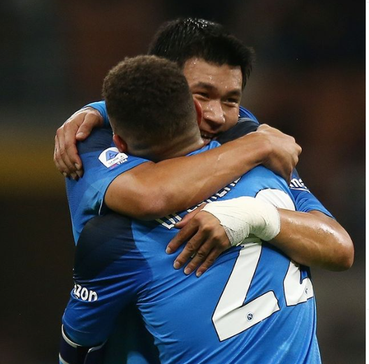 FOTO La Serie A celebra Kim e Di Lorenzo: “Un abbraccio per la gioia”- immagine 2
