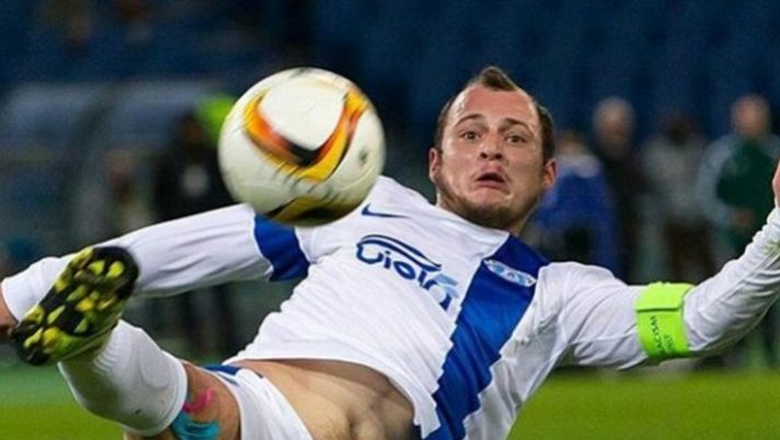 Zozulya in questo momento può solo sfogarsi, visto che non gioca... Zozulya in questo momento può solo sfogarsi, visto che non gioca...