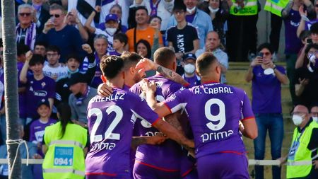 GERMOGLI PH: 16 APRILE 2022 FIRENZE STADIO ARTEMIO FRANCHI SERIE A FIORENTINA VS VENEZIA NELLA FOTO ESULTANZA GOL TORREIRA GERMOGLI PH: 16 APRILE 2022 FIRENZE STADIO ARTEMIO FRANCHI SERIE A FIORENTINA VS VENEZIA NELLA FOTO ESULTANZA GOL TORREIRA