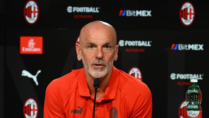Stefano Pioli, allenatore del Milan, parla dell'Atalanta in conferenza stampa (Getty Images)