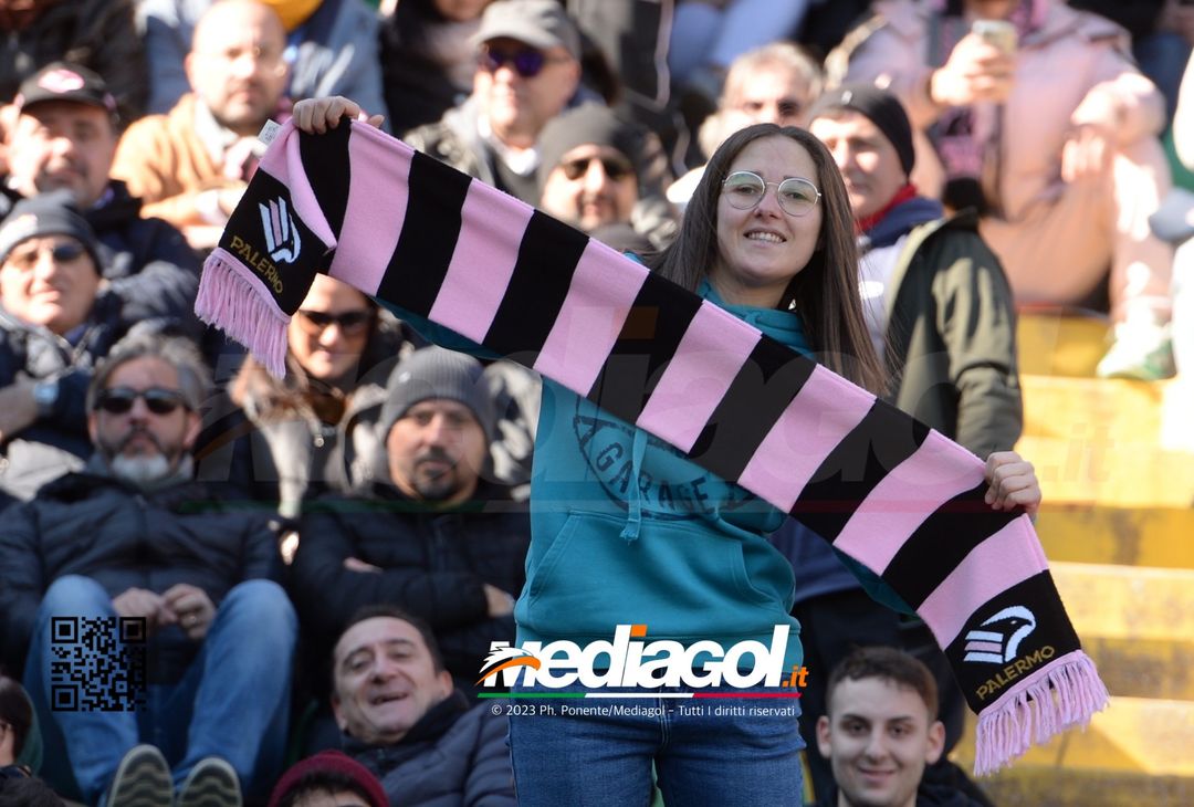 FOTOTIFO Palermo-Frosinone 1-1, i tifosi allo Stadio “Renzo Barbera” (Gallery) - immagine 87
