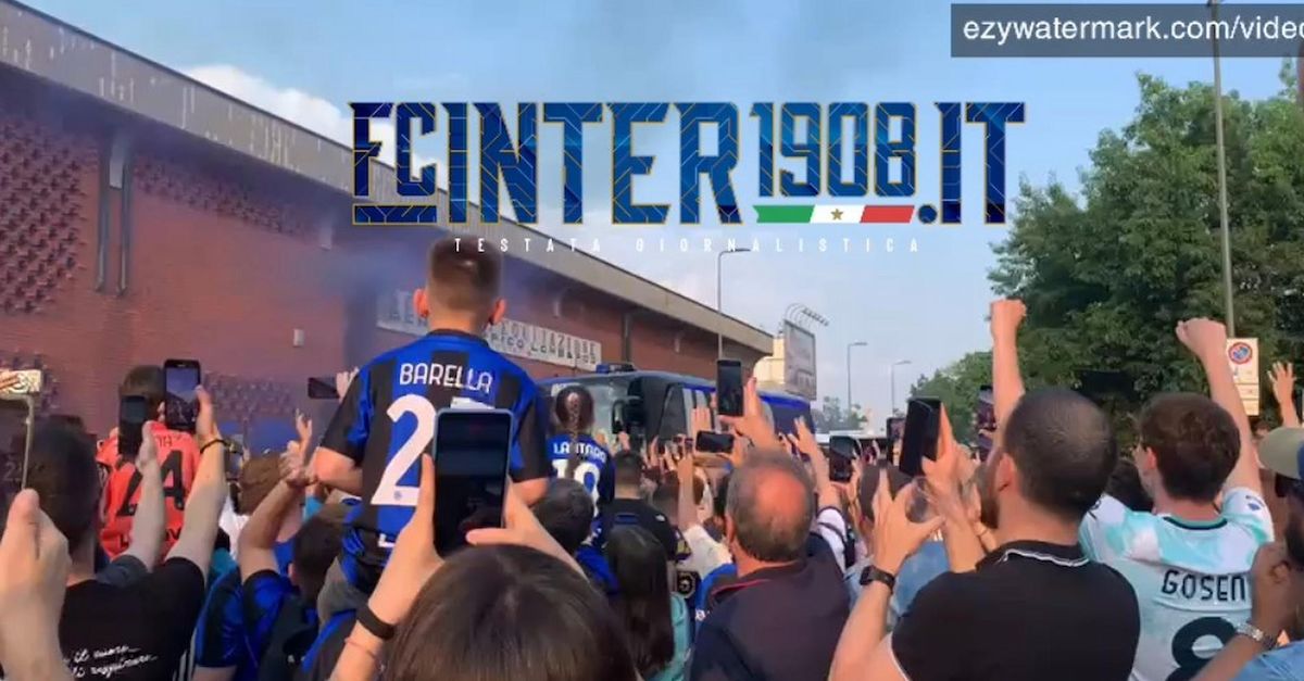 VIDEO FCIN1908 / Inter-Atalanta, L’arrivo Del Pullman Nerazzurro A San ...