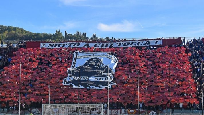 Derby Arezzo-Livorno, regalo social per i tifosi Derby Arezzo-Livorno, regalo social per i tifosi - immagine 1