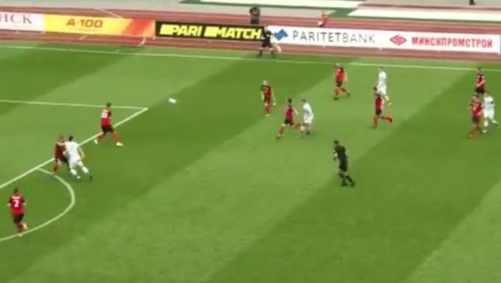 Il gol della Dinamo Minsk nel primo tempo Il gol della Dinamo Minsk nel primo tempo