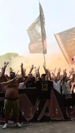 FOTO PALERMO AL CITY GROUP: MIRRI, SORIANO E L’ABBRACCIO DEI TIFOSI (GALLERY) - immagine 2
