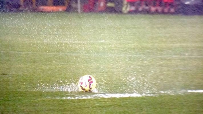 Serie A: maltempo, rinviata la gara Genoa-Fiorentina. Sospesa Roma-Samp Serie A: maltempo, rinviata la gara Genoa-Fiorentina. Sospesa Roma-Samp