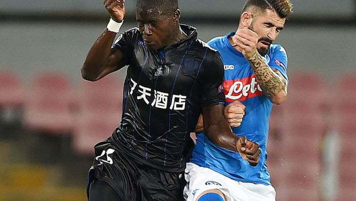 NAPLES, ITALY - AUGUST 16: Player of SSC Napoli Elseid Hysaj vies with OGC Nice player Malang Sarr during the UEFA Champions League Qualifying Play-Offs Round First Leg match between SSC Napoli and OGC Nice at Stadio San Paolo on August 16, 2017 in Naples, Italy. (Photo by Francesco Pecoraro/Getty Images) NAPLES, ITALY - AUGUST 16: Player of SSC Napoli Elseid Hysaj vies with OGC Nice player Malang Sarr during the UEFA Champions League Qualifying Play-Offs Round First Leg match between SSC Napoli and OGC Nice at Stadio San Paolo on August 16, 2017 in Naples, Italy. (Photo by Francesco Pecoraro/Getty Images)