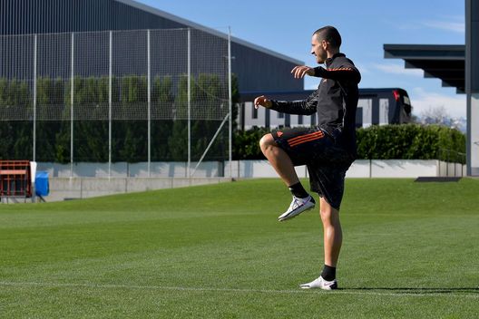 TURIN, ITALY - OCTOBER 27: Juventus player Leonardo Bonucci during the UEFA Champions League training session at JTC on October 27, 2020 in Turin, Italy. (Photo by Daniele Badolato - Juventus FC/Juventus FC via Getty Images) TURIN, ITALY - OCTOBER 27: Juventus player Leonardo Bonucci during the UEFA Champions League training session at JTC on October 27, 2020 in Turin, Italy. (Photo by Daniele Badolato - Juventus FC/Juventus FC via Getty Images)