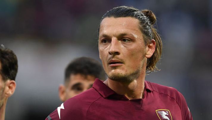 SALERNO, ITALY - MAY 08: Milan Djuric of US Salernitana during the Serie A match between US Salernitana and Cagliari Calcio at Stadio Arechi on May 08, 2022 in Salerno, Italy. (Photo by Francesco Pecoraro/Getty Images) Salernitana, scelta fatta sul futuro di Djuric: la decisione presa da Davide Nicola - immagine 1