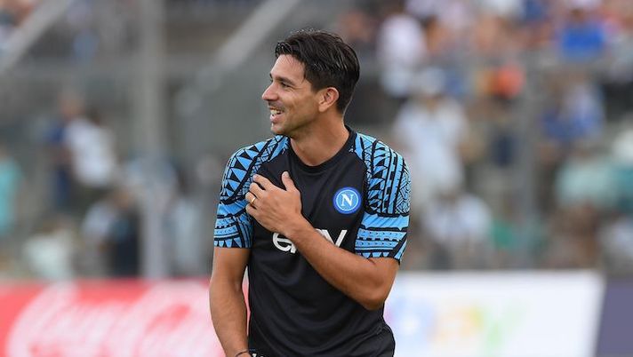 DIMARO, ITALY - JULY 30: Giovanni Simeone of Napoli during a training session on July 30, 2023 in Dimaro, Italy. (Photo by SSC NAPOLI/SSC NAPOLI via Getty Images) Il Napoli vince ai rigori col Girona: i top e i flop. Botta per Kvara e stop Simeone, out Osimhen - immagine 1