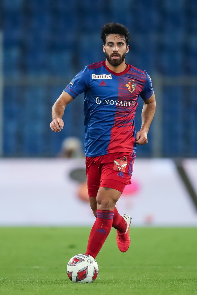  BASEL, SWITZERLAND - OCTOBER 01: Eray Coemert of FC Basel in action during the UEFA Europa League play-off match between FC Basel and ZSKA Sofia at St. Jakob-Park on October 1, 2020 in Basel, Switzerland. Football Stadiums around Europe remain empty due to the Coronavirus Pandemic as Government social distancing laws prohibit fans inside venues resulting in fixtures being played behind closed doors. (Photo by Christian Kaspar-Bartke/Getty Images) 