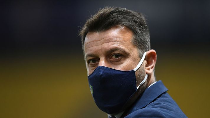 PARMA, ITALY - MARCH 19: Roberto D'Aversa, manager of Parma Calcio, looks on during the Serie A match between Parma Calcio and Genoa CFC at Stadio Ennio Tardini on March 19, 2021 in Parma, Italy. (Photo by Alessandro Sabattini/Getty Images) 