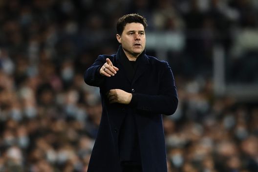 MADRID, SPAIN - MARCH 09: Head coach Mauricio Pochettino of Paris Saint-Germain reacts during the UEFA Champions League Round Of Sixteen Leg Two match between Real Madrid and Paris Saint-Germain at Estadio Santiago Bernabeu on March 09, 2022 in Madrid, Spain. (Photo by David Ramos/Getty Images) MADRID, SPAIN - MARCH 09: Head coach Mauricio Pochettino of Paris Saint-Germain reacts during the UEFA Champions League Round Of Sixteen Leg Two match between Real Madrid and Paris Saint-Germain at Estadio Santiago Bernabeu on March 09, 2022 in Madrid, Spain. (Photo by David Ramos/Getty Images)