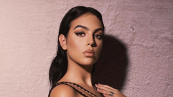 Georgina scatena i suoi follower. Lady Ronaldo mostra il suo profilo più sexy