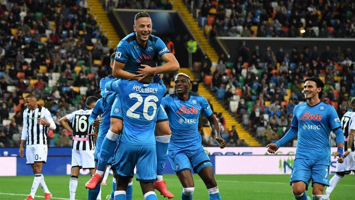 UDINE, ITALY - SEPTEMBER 20: Amir Rrahmani of Napoli celebrates after scoring the first goal of Napoli during the Serie A match between Udinese Calcio and SSC Napoli at Dacia Arena on September 20, 2021 in Udine, Italy. (Photo by SSC NAPOLI/SSC NAPOLI via Getty Images) 