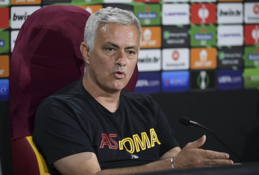 Roma, la conferenza stampa di Mourinho durante il Uefa Media Day – FOTO GALLERY - immagine 17