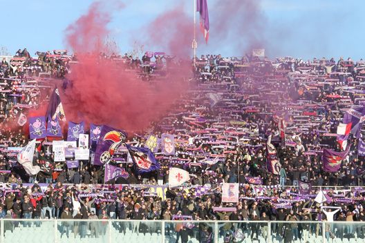 GERMOGLI PH: 11 DICEMBRE 2021 FIRENZE STADIO ARTEMIO FRANCHI SERIE A FIORENTINA VS SALERNITANA NELLA FOTO TIFOSI CURVA FIESOLE Presidente ATF: “Capienza ridotta una notizia inattesa. Valutazioni in corso”- immagine 2