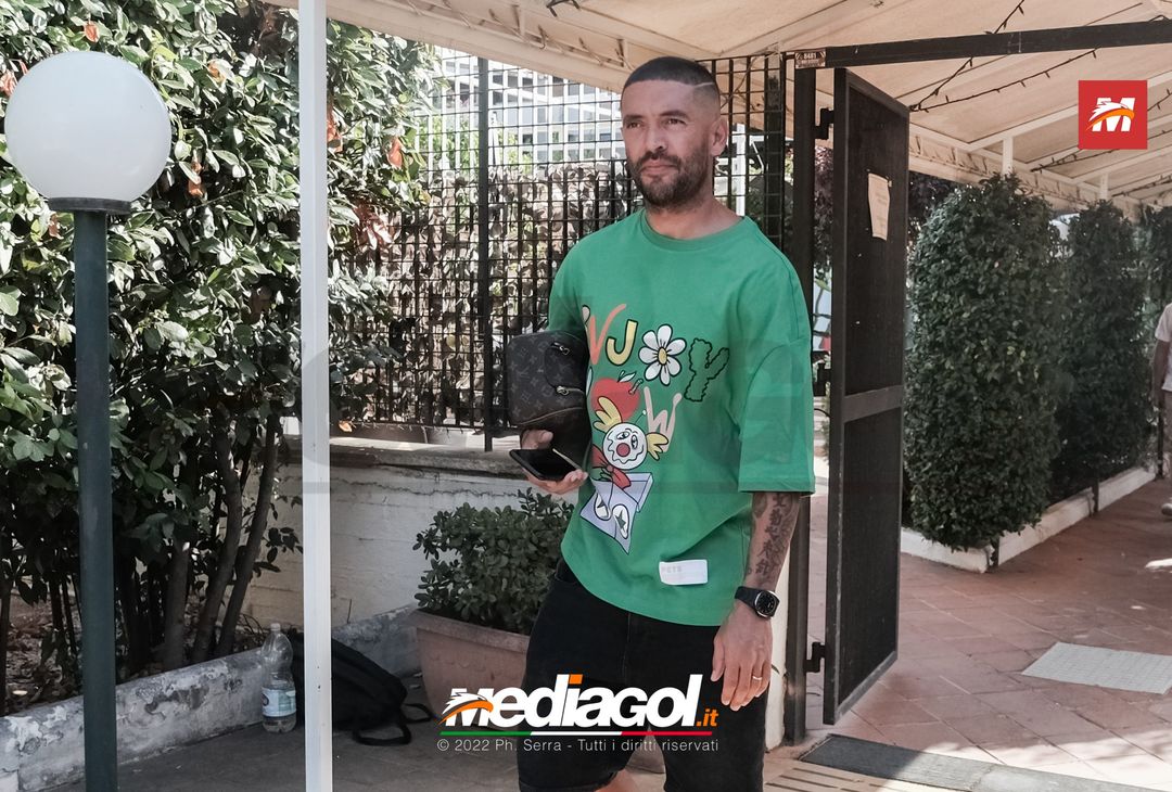 FOTO PALERMO, le prime immagini di Sala e Nedelcearu da calciatori rosanero (Gallery) - immagine 14