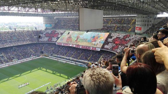  La coreografia del Milan (Pianetamilan.it) 