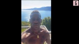 VIDEO / Balotelli non se la passa male: che vista al risveglio!