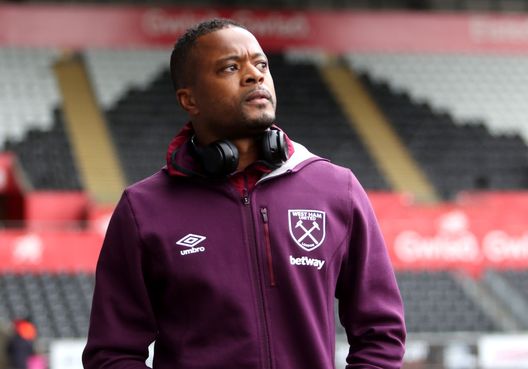SWANSEA, WALES - MARCH 03: Patrice Evra of West Ham United arrives prior to the Premier League match between Swansea City and West Ham United at Liberty Stadium on March 3, 2018 in Swansea, Wales. (Photo by Christopher Lee/Getty Images) Calciatori che…non si apprezzano, tra frecciate e botte da orbi- immagine 11