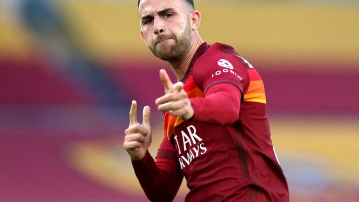ROME, ITALY - APRIL 11: Borja Mayoral of A.S Roma celebrates after scoring their side's first goal during the Serie A match between AS Roma and Bologna FC at Stadio Olimpico on April 11, 2021 in Rome, Italy. Sporting stadiums around Italy remain under strict restrictions due to the Coronavirus Pandemic as Government social distancing laws prohibit fans inside venues resulting in games being played behind closed doors. (Photo by Paolo Bruno/Getty Images) ATTACCO – Chi mettere e chi no: tutti gli attaccanti per la 35a, fascia per fascia- immagine 1