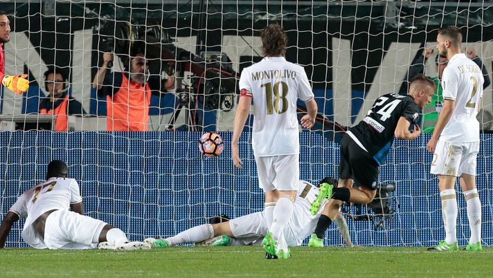 VIDEO Serie A, Atalanta-Milan 1-1: gli highlights del match VIDEO Serie A, Atalanta-Milan 1-1: gli highlights del match