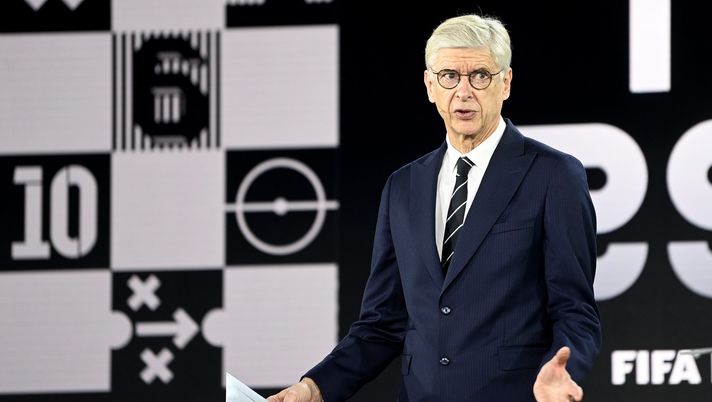 ZURICH, SWITZERLAND - DECEMBER 17: Arsene Wenger reacts while awarding The Best FIFA Women's Coach award to Sarina Wiegman (not pictured) during the The Best FIFA Football Awards on December 17, 2020 in Zurich, Switzerland. (Photo by Valeriano Di Domenico - Pool/Getty Images) 