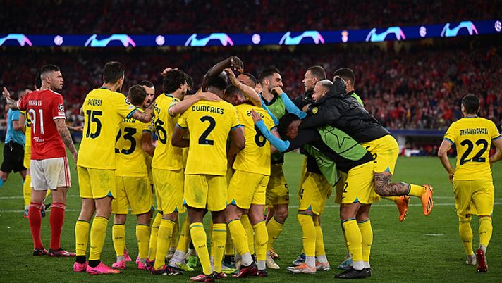 LISBON, PORTUGAL - APRIL 11: Players of FC Internazionale celebrates the win at the end of the UEFA Champions League quarterfinal first leg match between SL Benfica and FC Internazionale at Estadio do Sport Lisboa e Benfica on April 11, 2023 in Lisbon, Portugal. (Photo by Mattia Ozbot - Inter/Inter via Getty Images) Inter-City - immagine 1