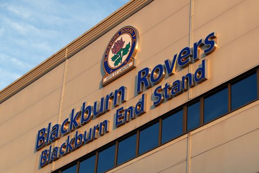 (Photo by Alex Livesey/Getty Images) Championship, pugni e inseguimenti degli ultras del Wigan a Blackburn- immagine 2