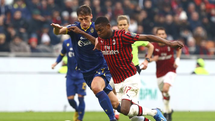 Rafael Leao e Marash Kumbulla in Milan-Verona (credits: GETTY Images) 