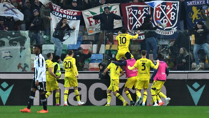 UDINE, ITALY - JANUARY 15: Nicola Sansone of Bologna FC celebrates after scoring the team's first goal during the Serie A match between Udinese Calcio and Bologna FC at Dacia Arena on January 15, 2023 in Udine, Italy. (Photo by Alessandro Sabattini/Getty Images) Gazzetta – Sansone: “Sto bene qui a Bologna. Motta? Apprezzo la sua onestà”- immagine 1