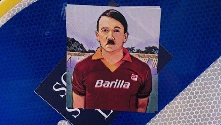 Adesivi di Hitler con la maglia della Roma. Gualtieri: “Uno sfregio inaccettabile” - immagine 1