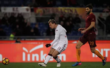  ROME, ITALY - FEBRUARY 19: Maxi Lopez of FC Torino scores the team's first goal during the Serie A match between AS Roma and FC Torino at Stadio Olimpico on February 19, 2017 in Rome, Italy. (Photo by Paolo Bruno/Getty Images)