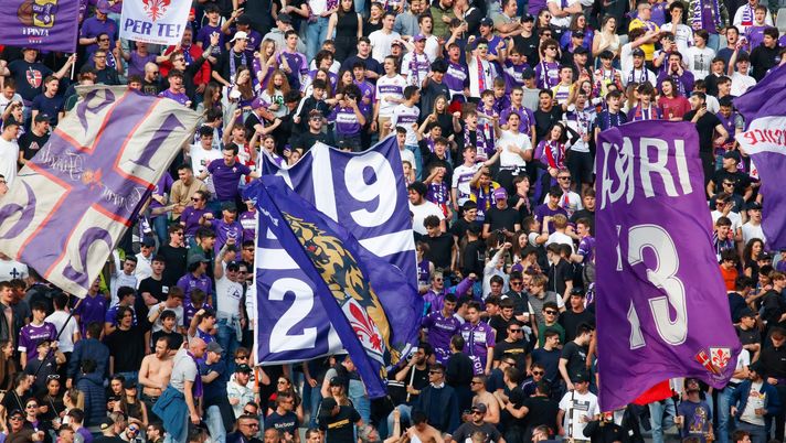 GERMOGLI PH: 27 APRILE 2022 FIRENZE STADIO ARTEMIO FRANCHI SERIE A FIORENTINA VS UDINESE NELLA FOTO TIFOSI CURVA FIESOLE Franchi tutto esaurito contro la Juventus: sarà record stagionale - immagine 1