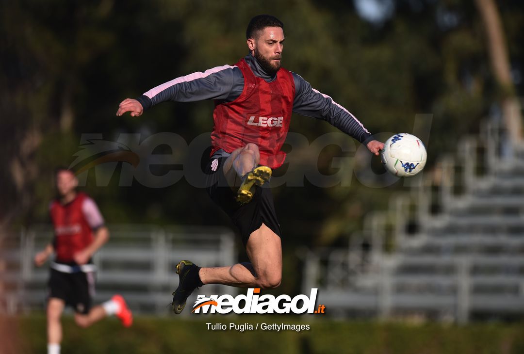  PALERMO, ITALY - MARCH 06: Anfrea Rispoli in action during a US Citta' di Palermo training session at Tenente Carmelo Onorato Sports Center on March 06, 2019 in Palermo, Italy. (Photo by Tullio M. Puglia/Getty Images) 
