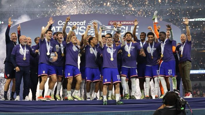 Cori omofobi al derby del Rio: finale sospesa prima della vittoria USA - immagine 1