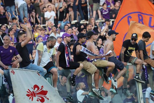 GERMOGLI PH: 27 MAGGIO 2023 FIRENZE STADIO ARTEMIO FRANCHI CAMPIONATO SERIE A FIORENTINA VS ROMANELLA FOTO Fiorentina-West Ham, quante magagne per i biglietti. Tanti saranno a Praga senza- immagine 2