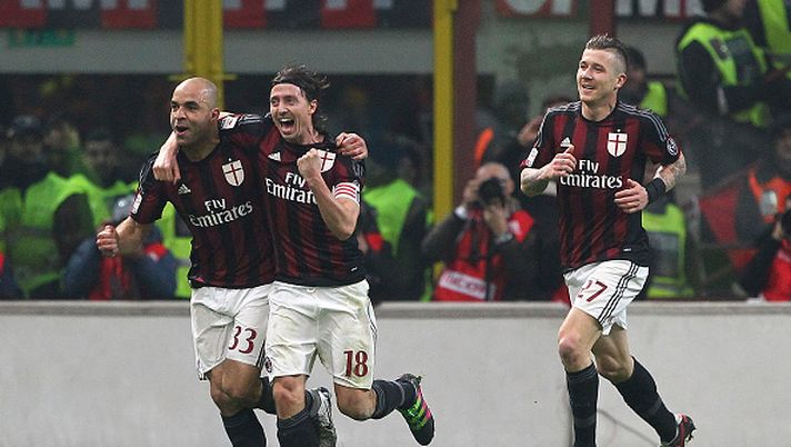 Alex festeggiato dopo il gol, Getty Images 