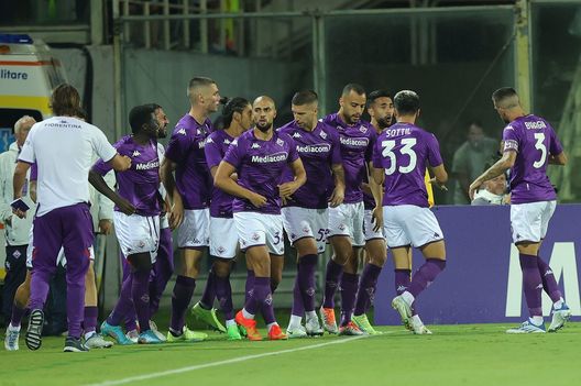 FLORENCE, ITALY - AUGUST 18: Nicolas Ivan Gonzalez of ACF Fiorentina celebrates after scoring a goal during the UEFA Europa Conference League 2022/23 Play-offs First Leg match between ACF Fiorentina and FC Twente at Artemio Franchi on August 18, 2022 in Florence, Italy. (Photo by Gabriele Maltinti/Getty Images) Fiorentina-Twente: primo round viola, ma la qualificazione resta in bilico - immagine 2