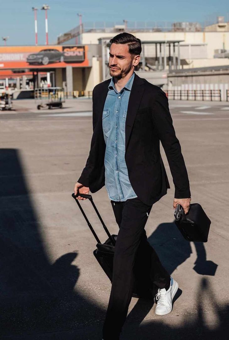 GALLERY Il Napoli in viaggio verso Monza: domani la sfida contro i brianzoli - immagine 3