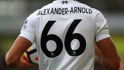 Il cognome è troppo lungo: tifoso se la ‘prende’ con Alexander-Arnold e lui risponde…