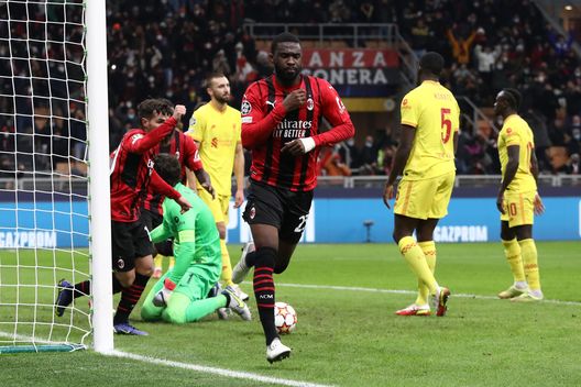 Tomori esulta dopo il gol Tomori esulta dopo il gol
