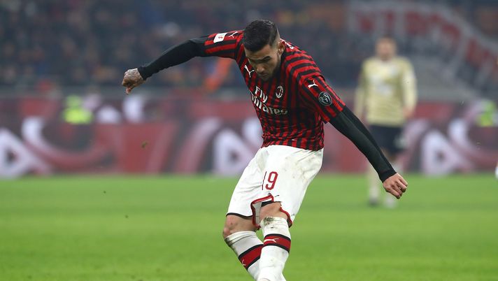 MILAN, ITALY - JANUARY 15: Theo Hernandez of AC Milan scores his goal during the Coppa Italia match between AC Milan and SPAL at Stadio Giuseppe Meazza on January 15, 2020 in Milan, Italy. (Photo by Marco Luzzani/Getty Images) 