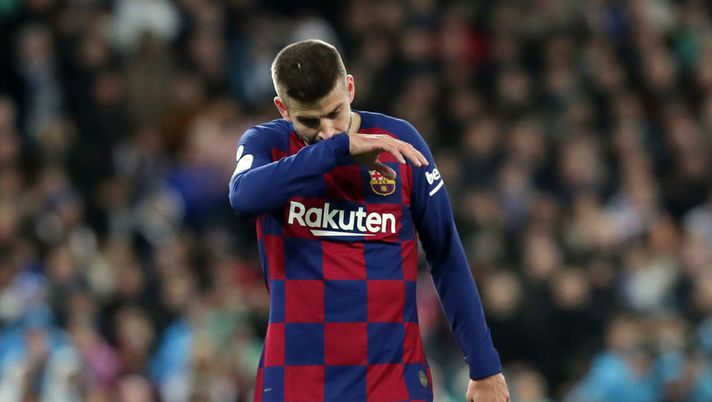 MADRID, SPAIN - MARCH 01: Gerard Pique of FC Barcelona looks dejected during the Liga match between Real Madrid CF and FC Barcelona at Estadio Santiago Bernabeu on March 01, 2020 in Madrid, Spain. (Photo by Gonzalo Arroyo Moreno/Getty Images) MADRID, SPAIN - MARCH 01: Gerard Pique of FC Barcelona looks dejected during the Liga match between Real Madrid CF and FC Barcelona at Estadio Santiago Bernabeu on March 01, 2020 in Madrid, Spain. (Photo by Gonzalo Arroyo Moreno/Getty Images)