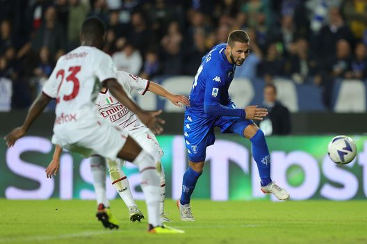 EMPOLI, ITALY - OCTOBER 01: Marko Pjaca of Empoli FC in action during the Serie A match between Empoli FC and AC MIlan at Stadio Carlo Castellani on October 1, 2022 in Empoli, Italy. (Photo by Gabriele Maltinti/Getty Images) Ex Fiorentina, Pjaca flop anche a Empoli: pronto il ritorno alla base- immagine 2