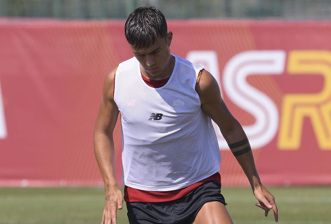 La Roma si allena sotto il sole di Trigoria. Zalewski torna in gruppo – FOTO GALLERY - immagine 8